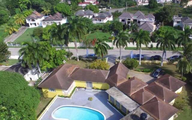 Yancey Largo Villa Perfect Jamaica Ironshore Getaway w Private Pool and Onsite Staff Services by Redawning