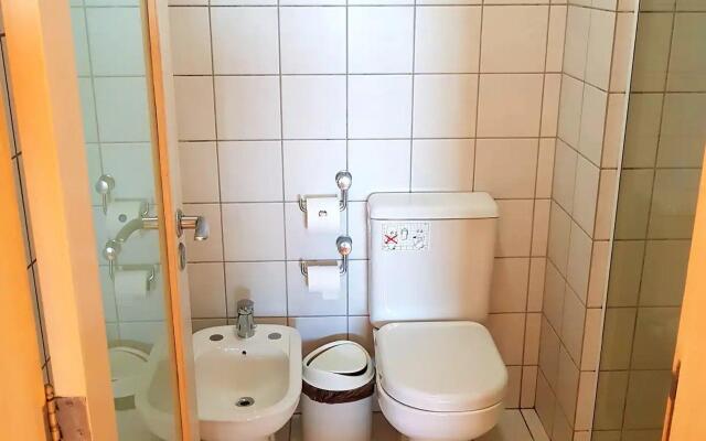 Studio vista mar pé na areia no Santinho STO2208