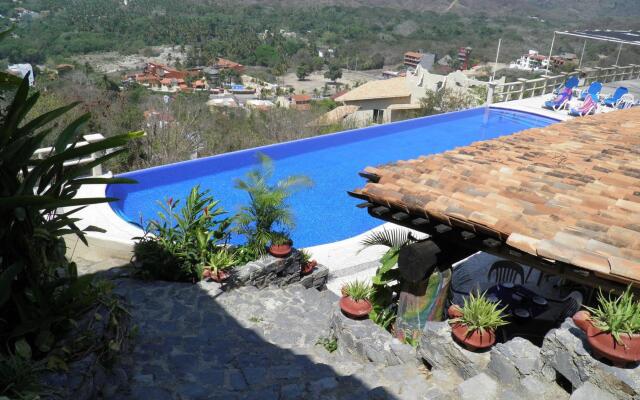 La Escollera Suites Adults Only