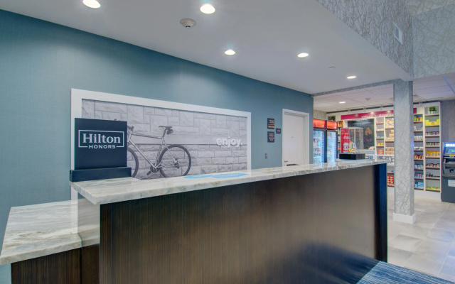Hampton Inn & Suites Boston/Stoughton