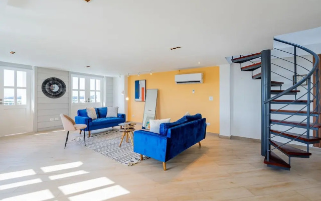w Homely 2BR With Balcony in Panama