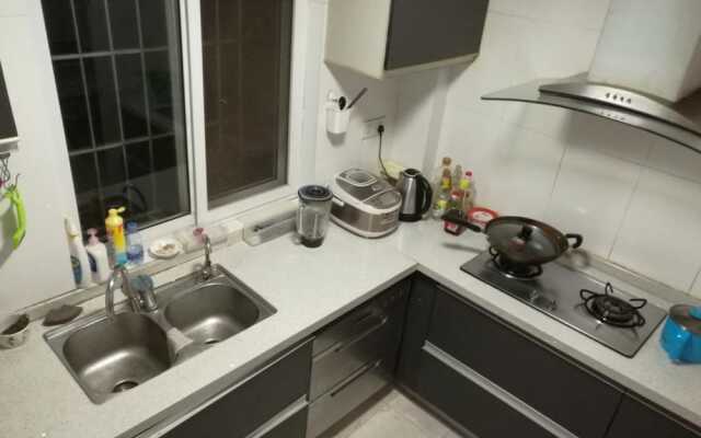 Laiyin Garden City Hostel