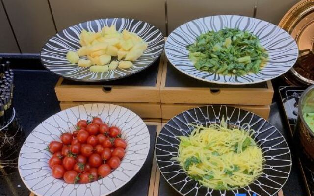 HanTing Hotel (Jinan East Railway Station)