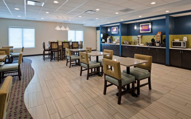 Spark by Hilton Erie