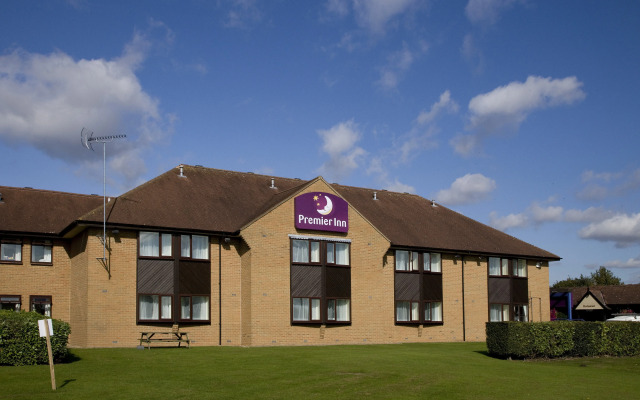 Premier Inn Northampton West (Harpole)