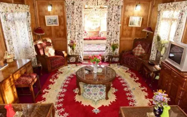 California Houseboats