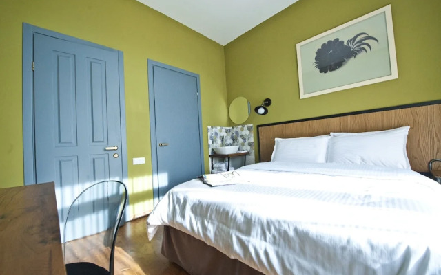 Hotel 27