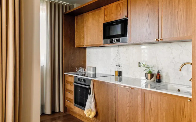 Luxury Studio with Balcony in North London