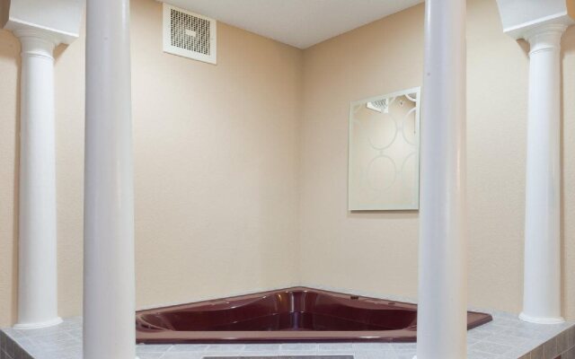 Holiday Inn Express & Suites Ashtabula-Geneva