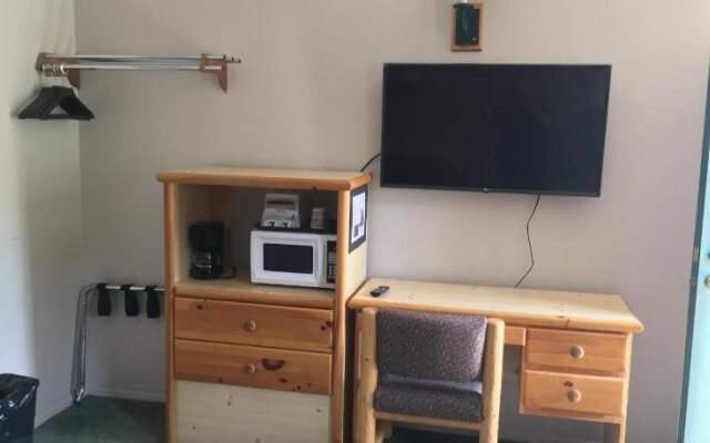 Green Creek Inn and RV Park