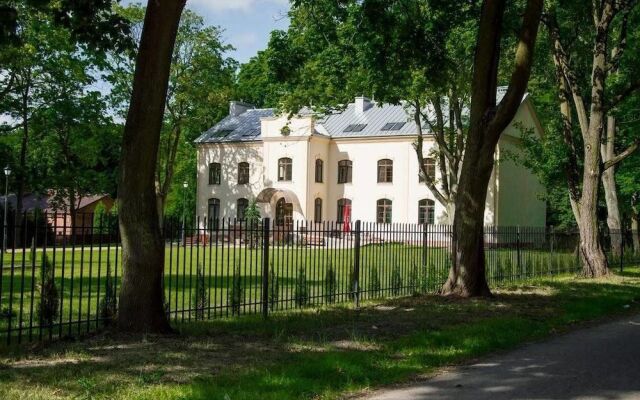 Modlin Palace