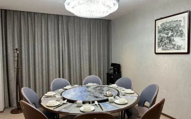 Lanou Hotel (Huaxian Wenming Avenue Branch)