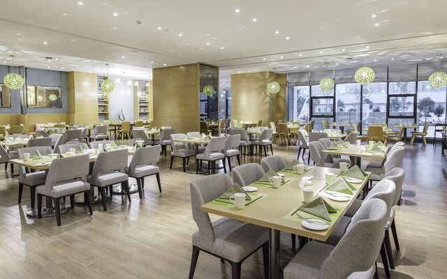 Holiday Inn Baoji Central