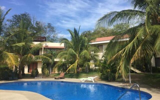 Las Colinas de Playas del coco