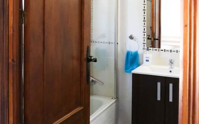 Beautiful 13 bed Villa, Private Pool, Large Garden