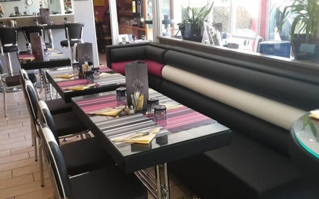 Fasthotel Grenoble Moirans