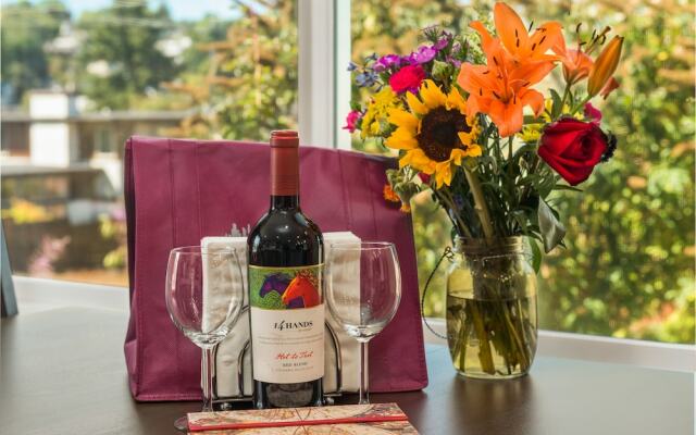 Seattle Vacation Home: The Autobahn