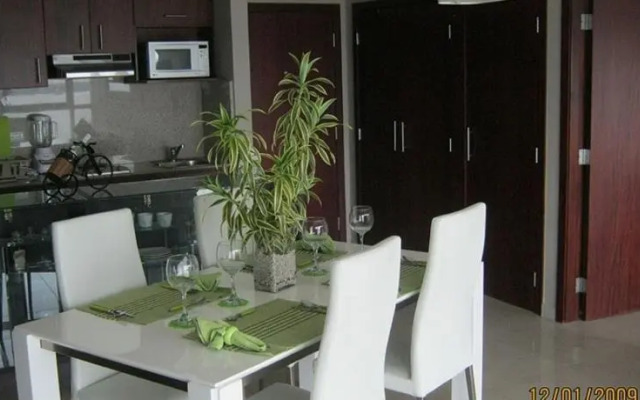 Suite amoblada en Condominio Riverfront II
