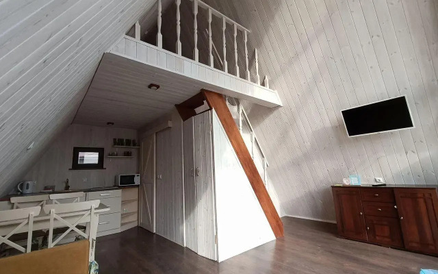 Cozy Aframe with a vat