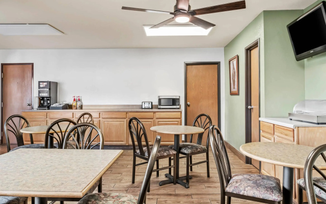 Econo Lodge Custer