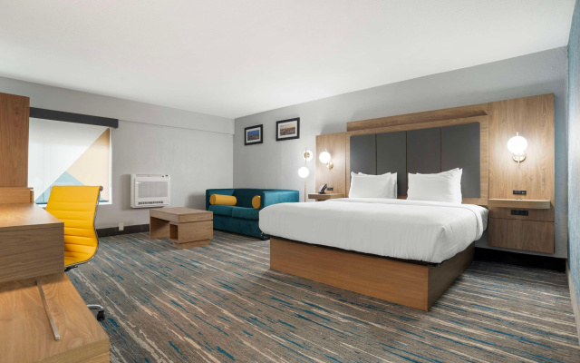 Best Western Plus Mobile Inn & Suites