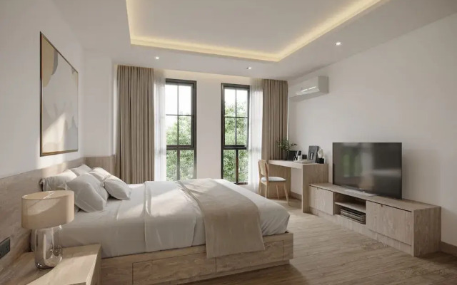 Leon Lasalle Hotel & Residences