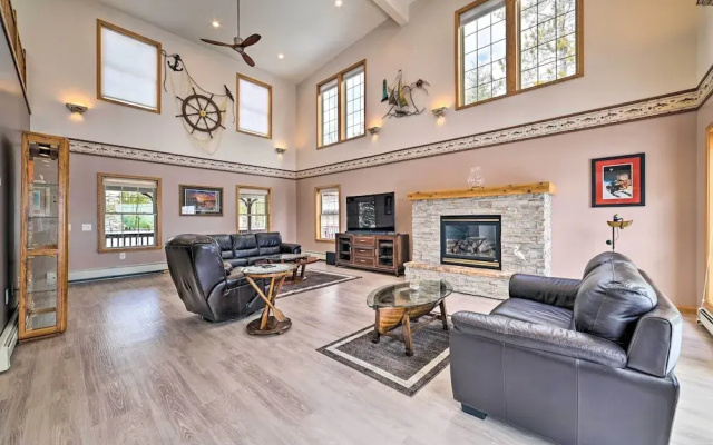 Spacious Lakefront Home w/ Sunroom & Bar!