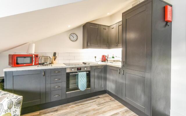 Windmill View Loft Apartment