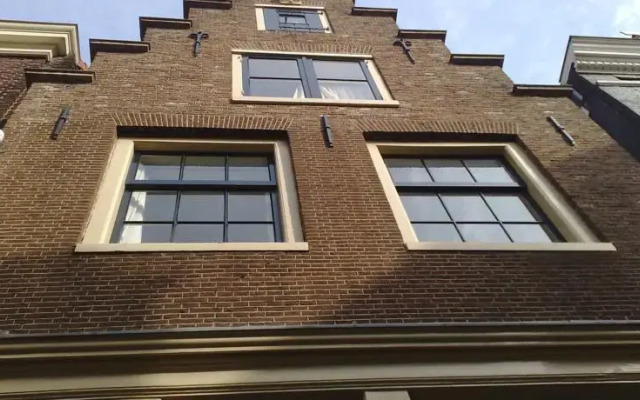 Authentic Jordaan Apartment