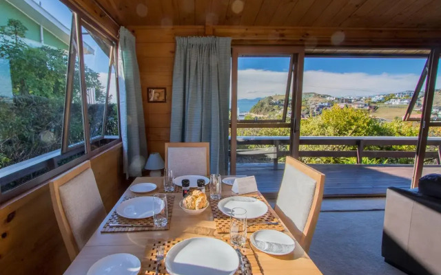 Beach House on the Ridge - Kaiteriteri Holiday Home