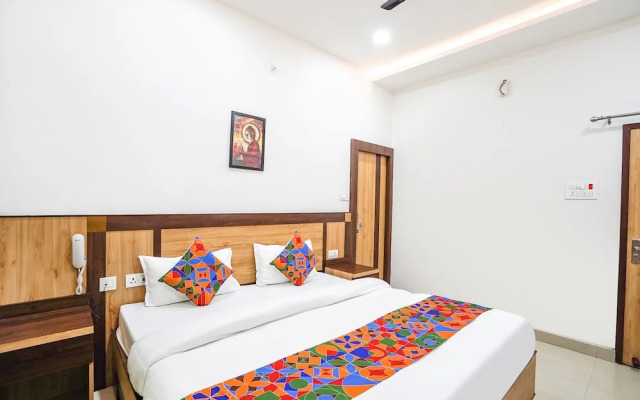 Fabexpress Vairagi Inn