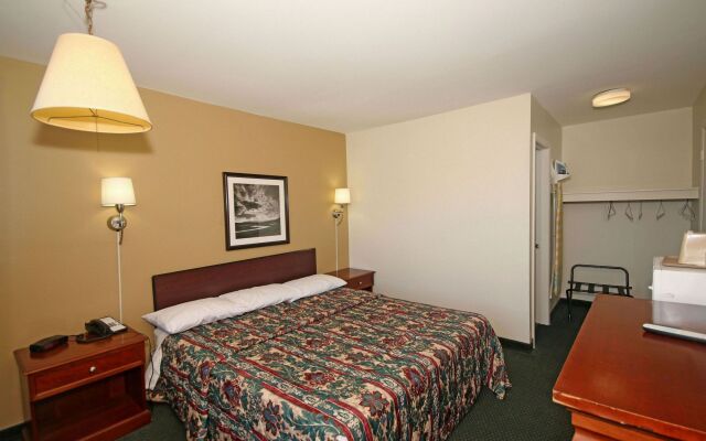 Royal Inn Charlotte Airport Hotel
