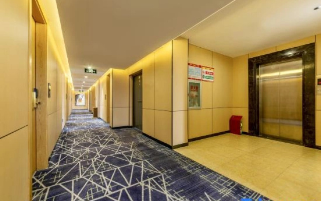 Senlan Hotel (Zhongxiang Bus Station Branch)