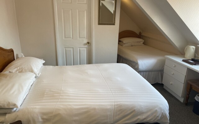 Diamonds Inn Ltd