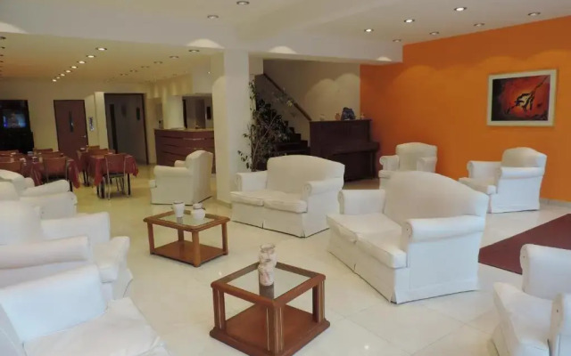 Baloo Hotel 2**