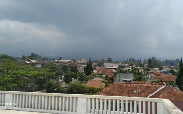 Sturgis Boutique Hotel Cipanas