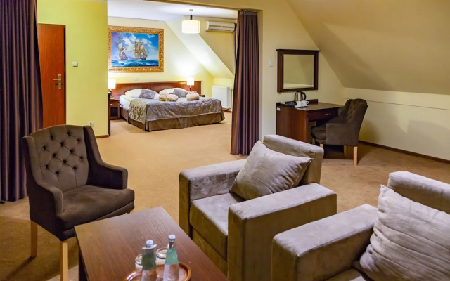 Hotel Robert's Port
