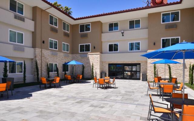 Holiday Inn Express Santa Rosa North by IHG