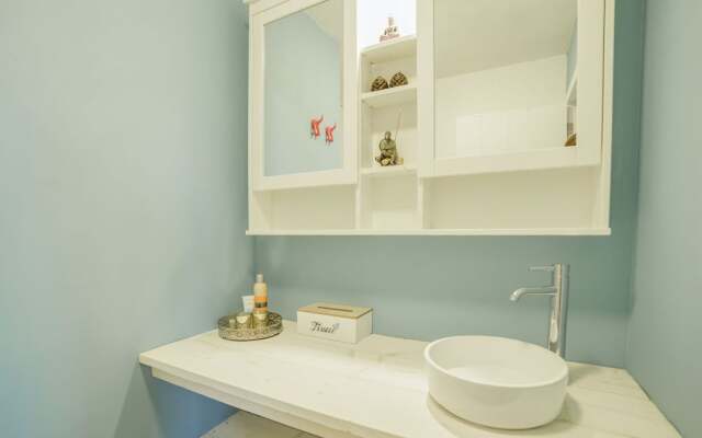 Charming Holiday Home in Seloignes with Garden