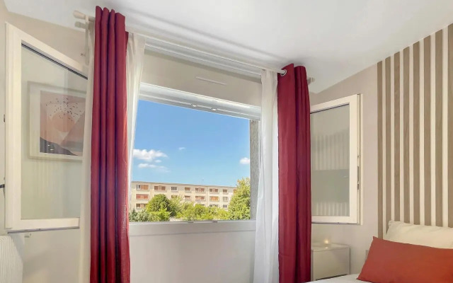Petit coin cocooning privé 4min a pied de la gare