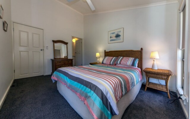 Bay Parklands, Townhouse 9, 2 Gowrie Avenue