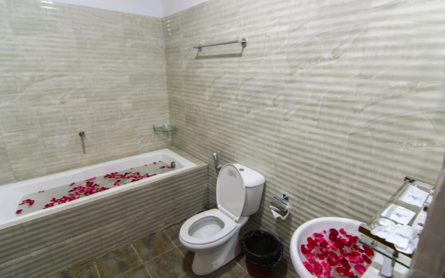 Lucky Land Hotel