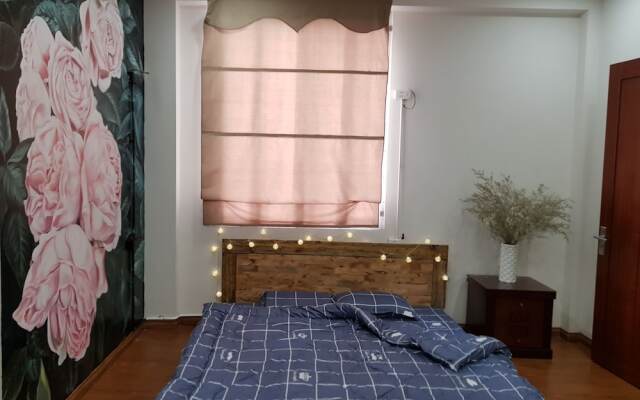 Flower Hostel