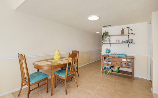 Intercoastal Dreams 102