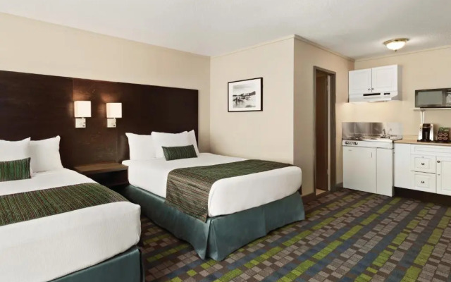 Victoria Airport/Sidney Travelodge