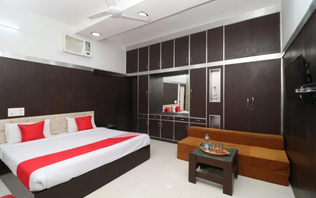 OYO Flagship 70228 Hotel Green Tower