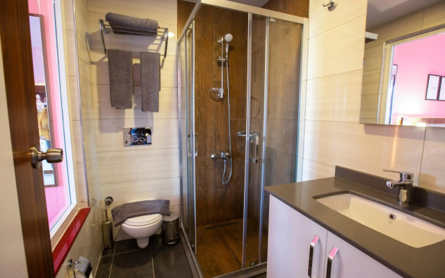 HMA Hotel & Suites