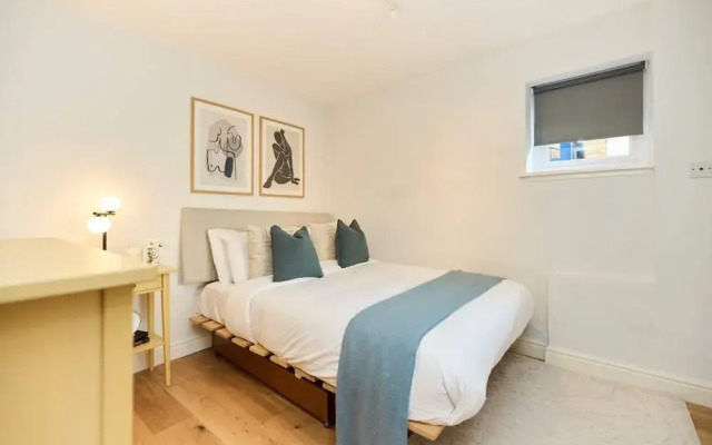 The Brunswick Retreat - Warm 3bdr Flat With Balcony