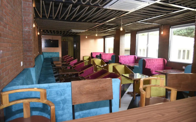 Hotel Chandrawati Palace