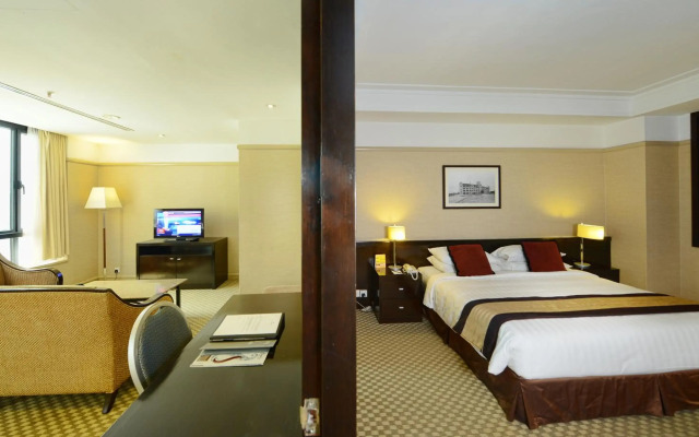 Pacific Regency Hotel Suites